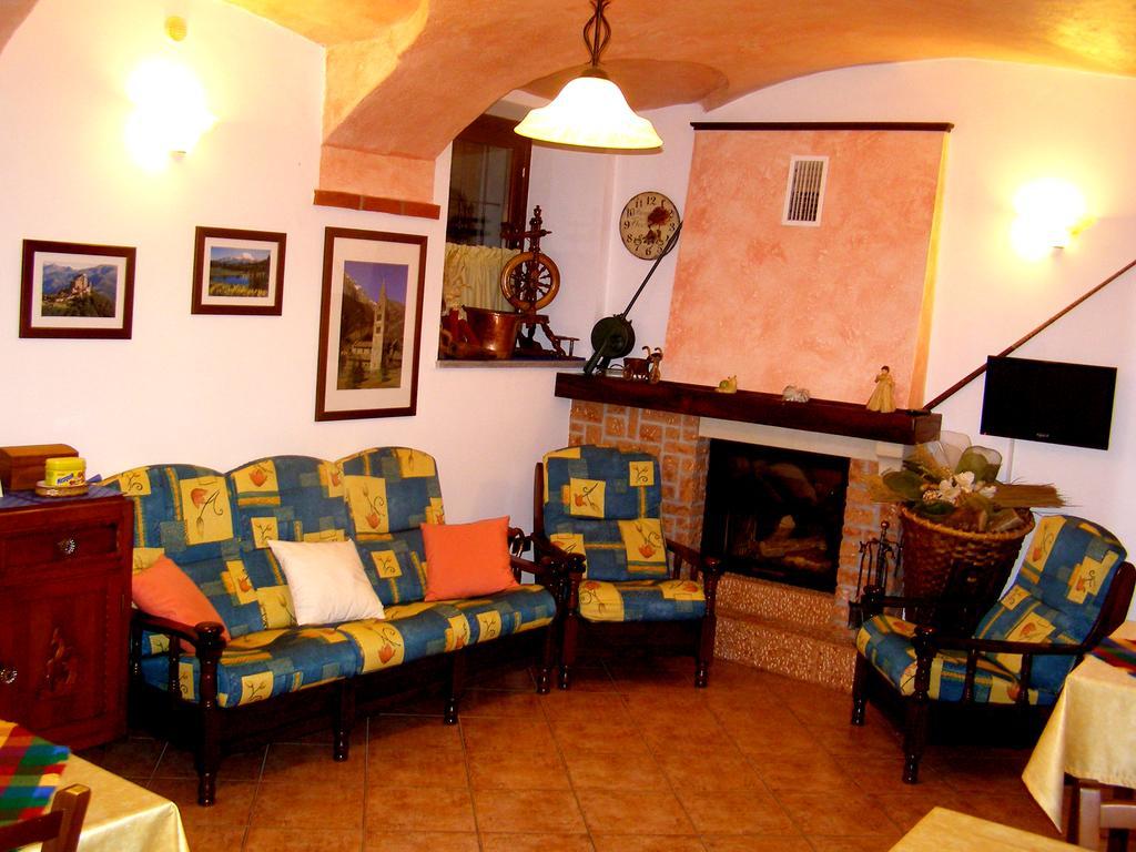L'Antico Borgo Rooms Rental Caprie Extérieur photo